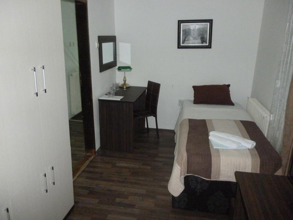 Gros Hotel - Leskovac Лесковац Екстериор снимка