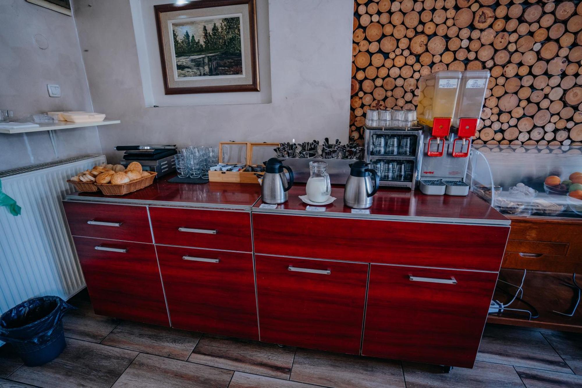 Gros Hotel - Leskovac Лесковац Екстериор снимка