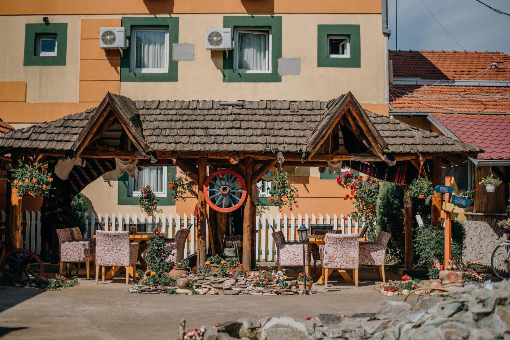 Gros Hotel - Leskovac Лесковац Екстериор снимка