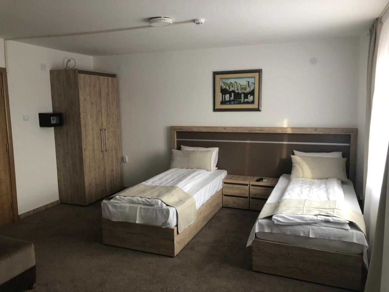 Gros Hotel - Leskovac Лесковац Екстериор снимка