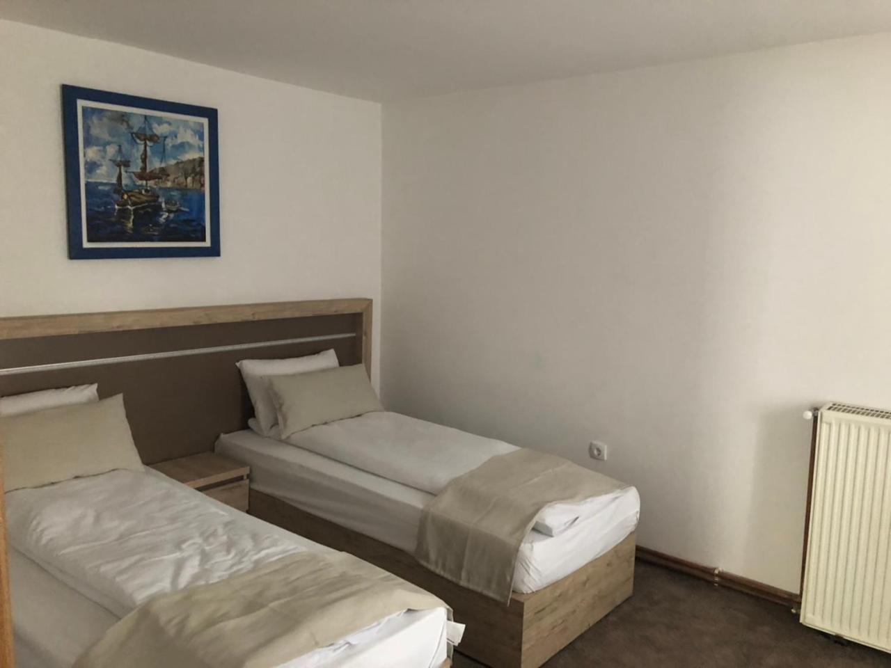 Gros Hotel - Leskovac Лесковац Екстериор снимка